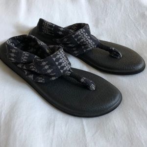 Sanuk Women’s Yoga Sandals